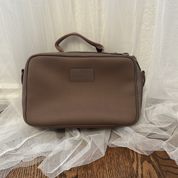 Dagne Dover Axel Large Neoprene Lunch Box in Dune - Picture 8 of 13